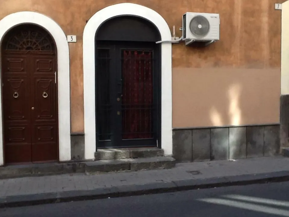 Gisira Apartments Al Borgo Catania Italia